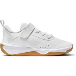 NIKE Omni Multi-Court PSV - White/Pure Platinum/Light Smoke Grey/White
