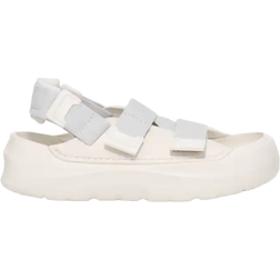 UGG Stratus - White