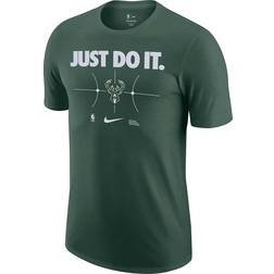 Nike Men's Milwaukee Bucks Essentials NBA T-shirt