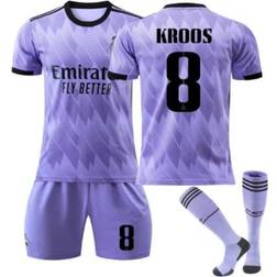 Real Madrid Kroos 8 Football Shirt 2022/23