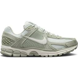 NIKE Zoom Vomero 5 M - Jade Horizon/Light Silver/White/Phantom