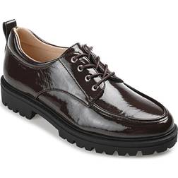 Journee Collection Women's Zina Lugged Oxford Shoes