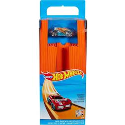 Hot Wheels Track Builder Straight Track with Car BHT77