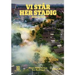 VI STÅR HER STADIG (Hæftet, 2024)