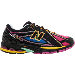 New Balance 1906R M - Black/Exuberant Pink/Bleach Blue