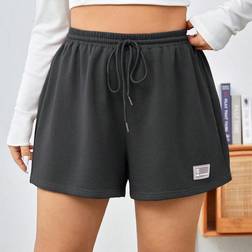 Shein Große Größen Gestrickte Sommer Shorts im sportlichen Stil mit Patch-Design