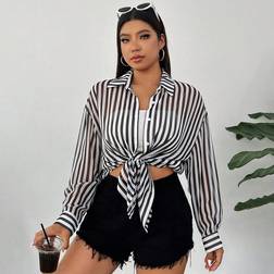 Shein Transparentes, schwarz-weiß gestreiftes Sommerhemd für Damen Große Größen