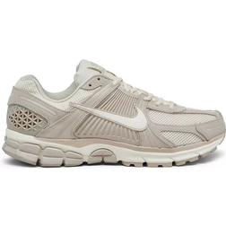 NIKE Zoom Vomero 5 M - Light Orewood Brown