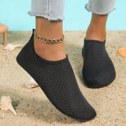 Shein Women Minimalist Slip On Aqua Socks, Sporty Outdoor Water Beach Shoes Wading Upstream Shoes Non-Slip Water Socks Swimming Shoes Breathable Tr