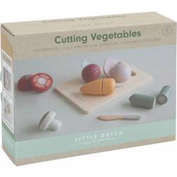 Little Dutch Cutting Vegetables