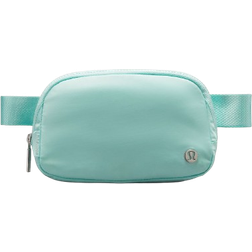 Lululemon Everywhere Belt Bag - Ideal Mint