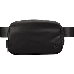 Lululemon Everywhere Belt Bag with Long Strap 1L - Black