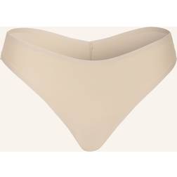 Triumph Slip mit Spitzenbesatz in Beige, Größe