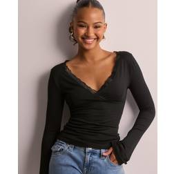 Nelly Sort Romance Wrap Top