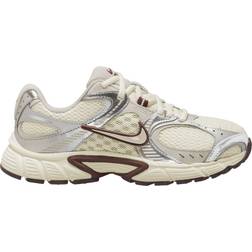 Nike V5 RNR Sneakers - Dame - Hvid