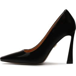 Kazar Pumps