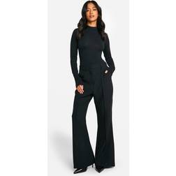 boohoo Petite Essential Flare Leg Tailored Trousers - Black
