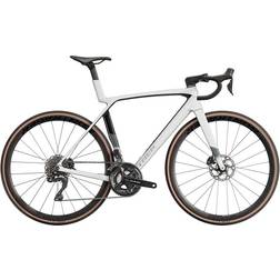 Trek Madone SL 6 Gen 8 12-Speed 2025 - White Prismatic