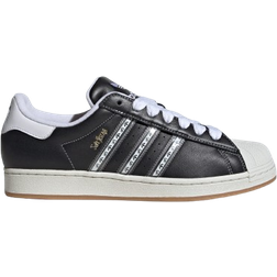 Adidas Superstar Korn M - Core Black/Transl/Better Scarlet