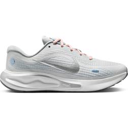 Nike Journey Run W - Photon Dust/Cool Grey/Light Smoke Grey/Metallic Pewter