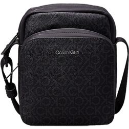 Calvin Klein CK Calvin Klein Umhängetasche mit Label-Muster Modell 'CK MUST' in Black, Größe One Size