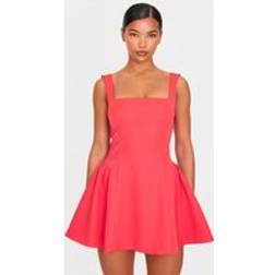 PrettyLittleThing Red Hip Pleated Shift Dress - Red