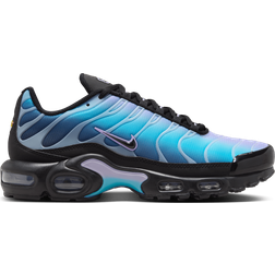 NIKE Air Max Plus W - Black/Hydrangeas/Football Grey