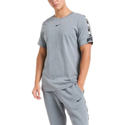 Nike Repeat Tape T-shirt - Grey