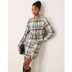 New Look Boucle Cropped Jacket - White Check