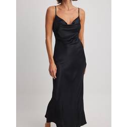 NA-KD Waterfall Midi Slip Dress - Sort