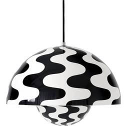 &Tradition Flowerpot VP7 Black/White Pendant Lamp 37cm