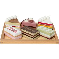 MaMaMeMo Cake Slices on Platter