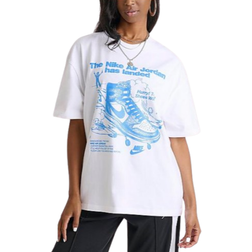 Nike Jordan Women's Oversized Graphic T-shirt - White