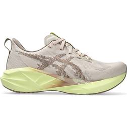 Asics Novablast 5 - Mineral Beige/Taupe Grey