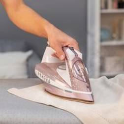 Russell Hobbs Pearl Glide Rose Iron Pink