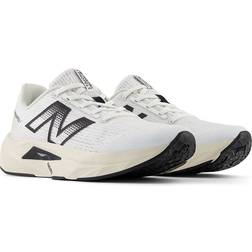 New Balance Kids' FuelCell Propel v5 - White/Black/Beige