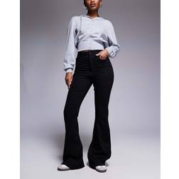 ASOS DESIGN Formande Utsvängda Jeans Med Superstretch - Svart
