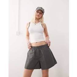 Weekday Grårutiga Avslappnade Shorts - Grå/A