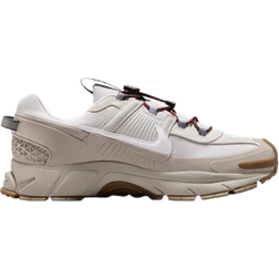 Nike Zoom Vomero Roam Trainers - White/Grey