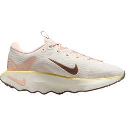 Nike Women's Motiva Walking Shoes - White