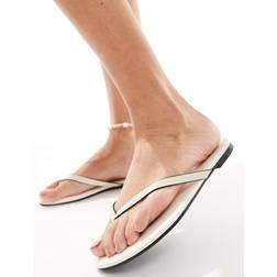 New Look Vita Flip Flops - PU Vit/a