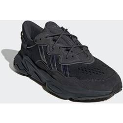 adidas OZWEEGO Shoes - Carbon/Grey Five/Core Black