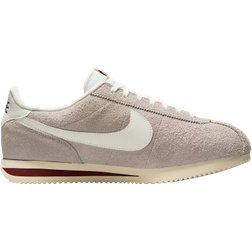Nike Cortez SE Suede M - College Grey/Dark Team Red/Coconut Milk/Sail