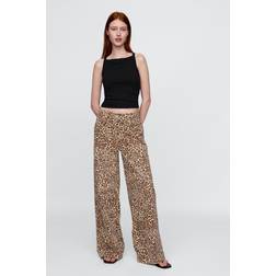 GAP Mid Rise UltraSoft Leopard Baggy Jeans