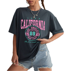 Shein Casual And Relaxed Vacation Style Gray Women Graphic TShirt With Letter Print DropShoulder Design And Round Neck Perfect For BackToSchool Season