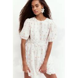 H&M Broderad Klänning Med Öppen Rygg - Vit/Blommig
