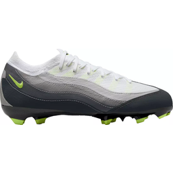 Nike Kids Air Zoom FG Low-Top Football Boot - Black