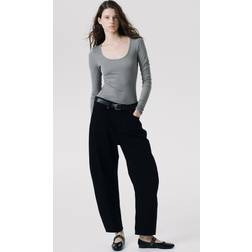 H&M Geripptes Shirt - Grau