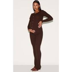 PrettyLittleThing Maternity Chocolate Rib Knit Flare Trousers