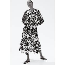 H&M Oversized Krinklad Klänning - Vit/Svartblommig